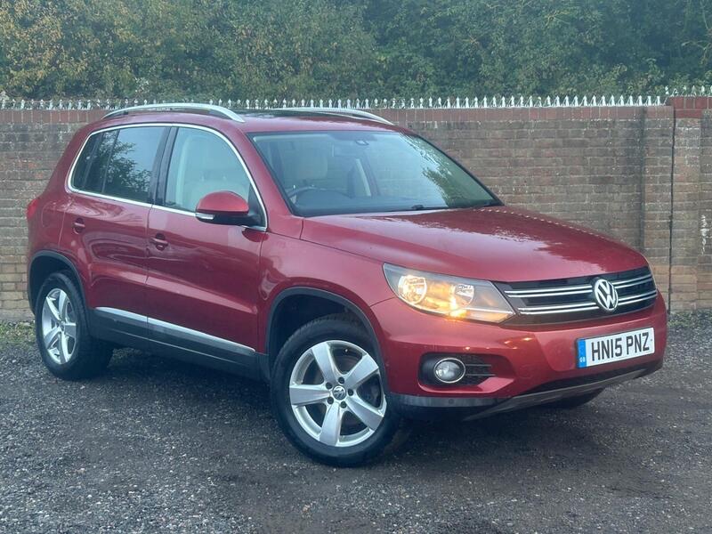 VOLKSWAGEN TIGUAN