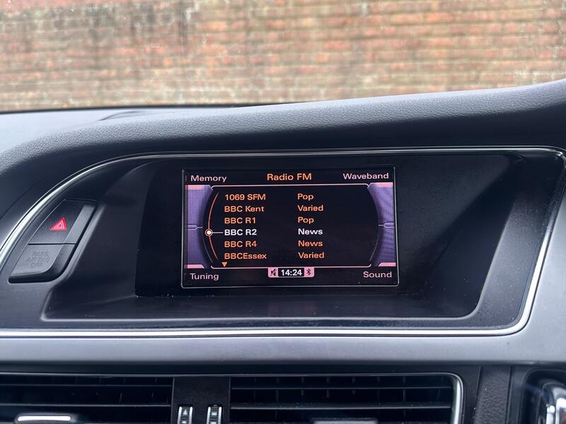 AUDI A4 AVANT