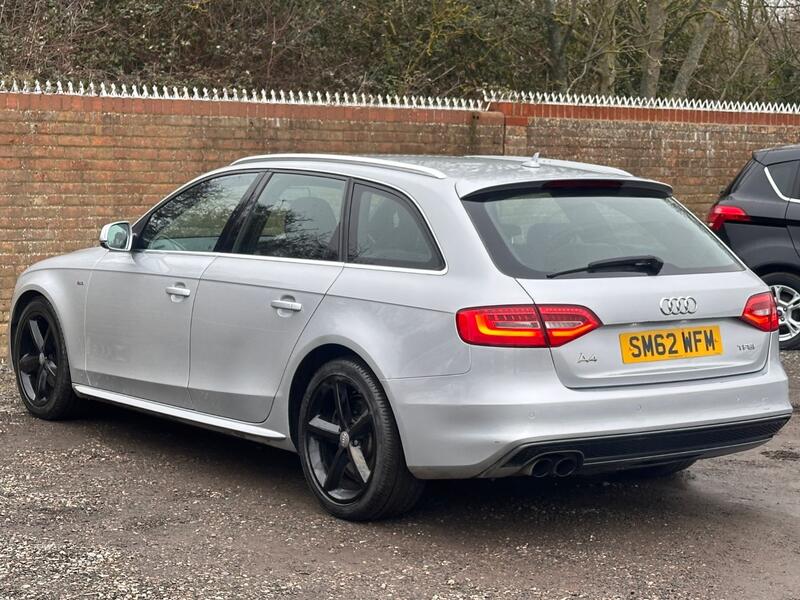 AUDI A4 AVANT