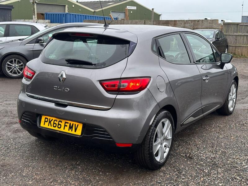 RENAULT CLIO
