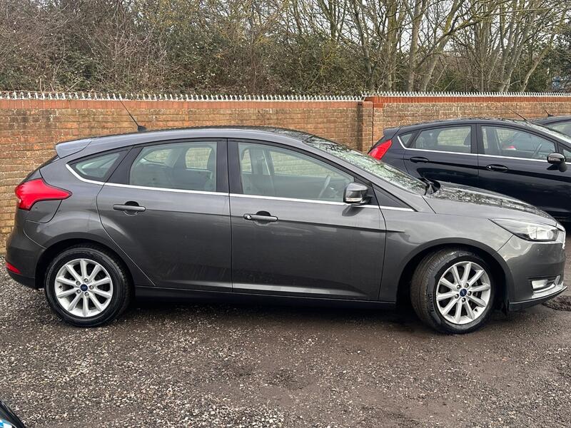 FORD FOCUS