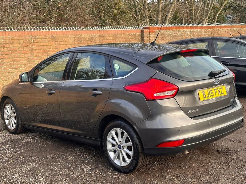 FORD FOCUS