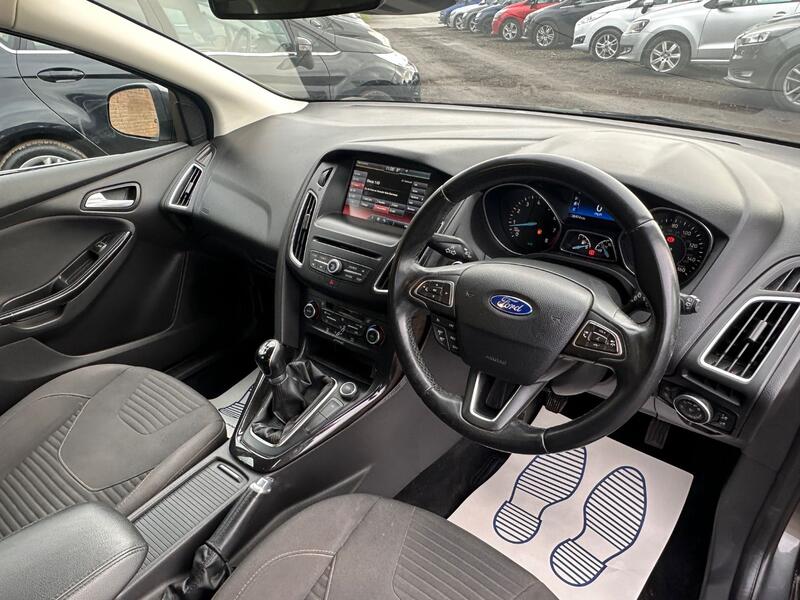 FORD FOCUS