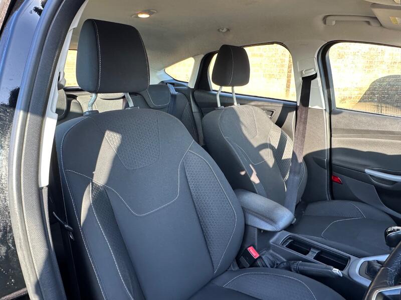 FORD FOCUS